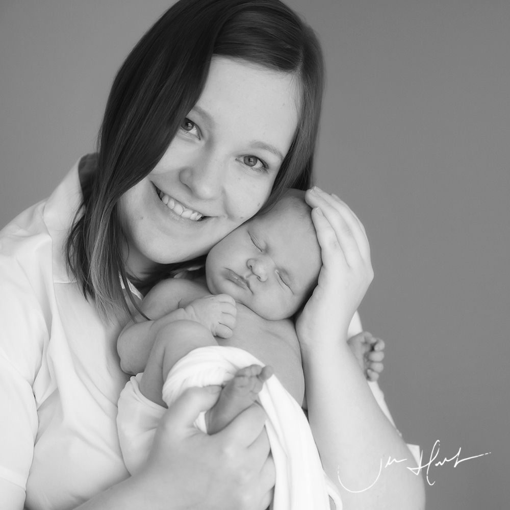 Newborn-Home-Photography-Jen-Hart-Amelia-30072020-0014_BW