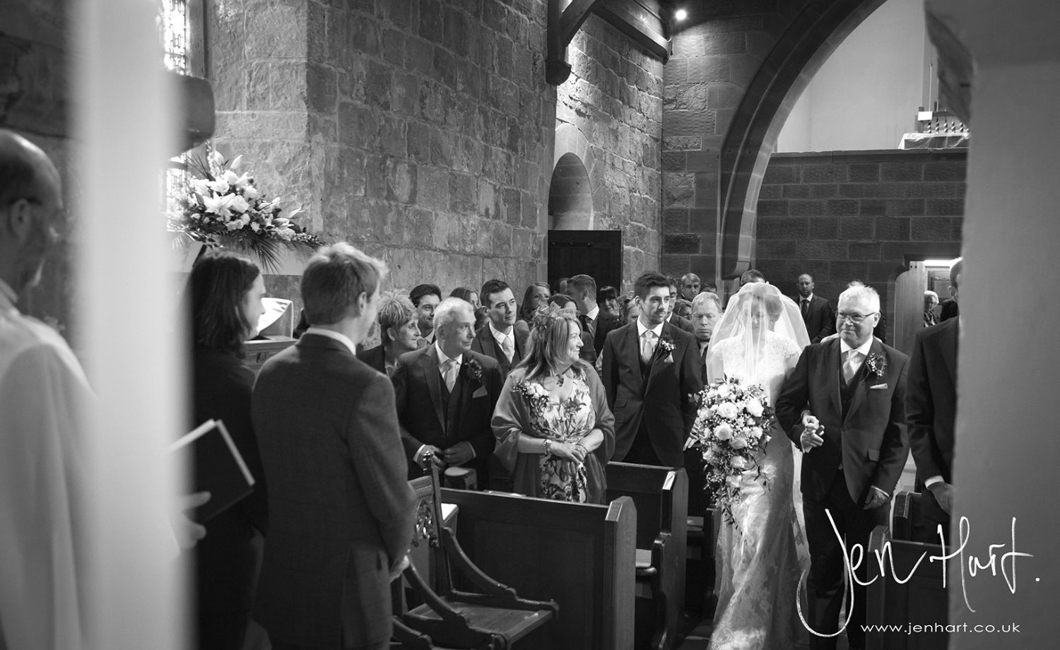 Photograph-Wedding-Whinstone-View_02May15_064