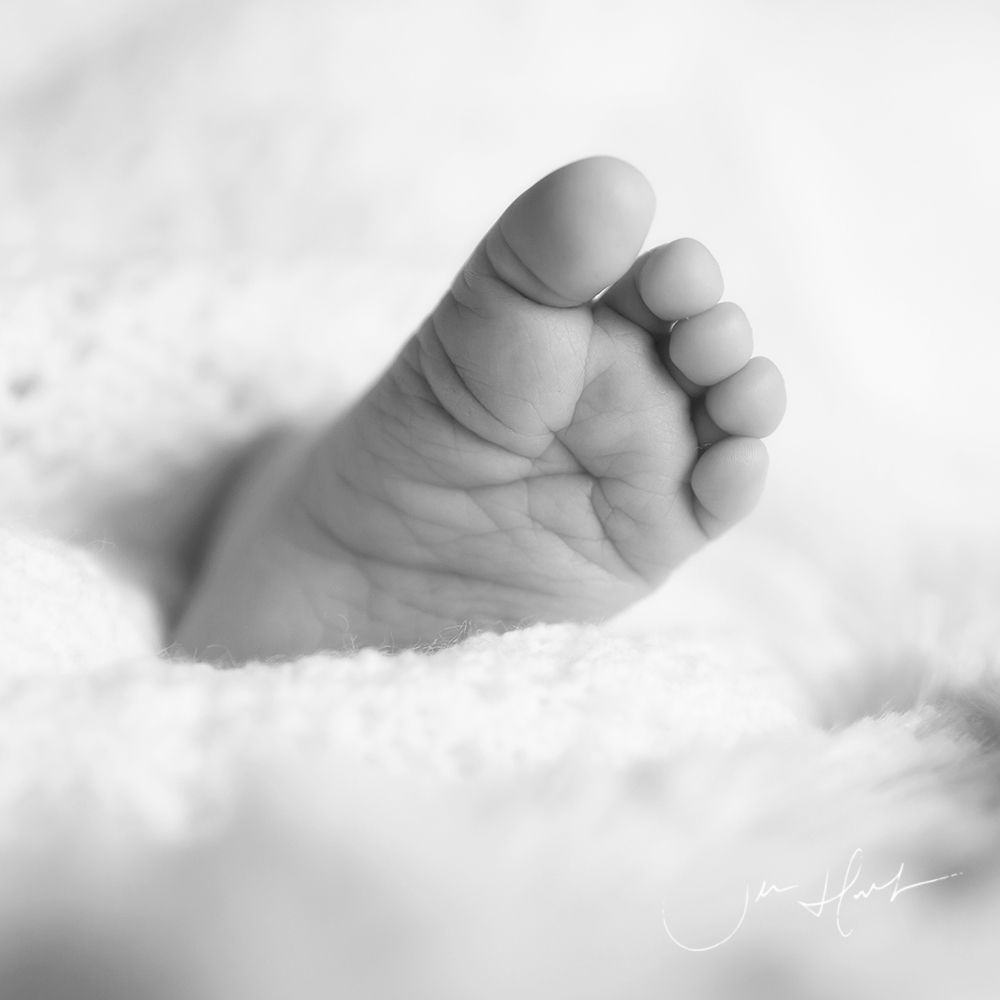 Newborn-Home-Photography-Jen-Hart-Amelia-30072020-0027_S_BW